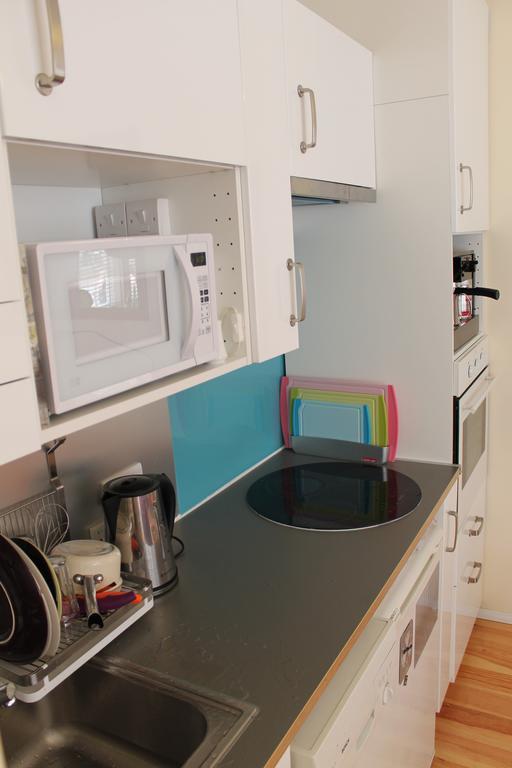 Two Top Central Beach Studios - Also Separate Spa Cabin And Watersports Brighton Ruang foto