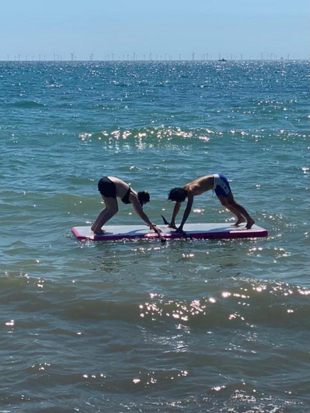 Two Top Central Beach Studios - Also Separate Spa Cabin And Watersports Brighton Bagian luar foto