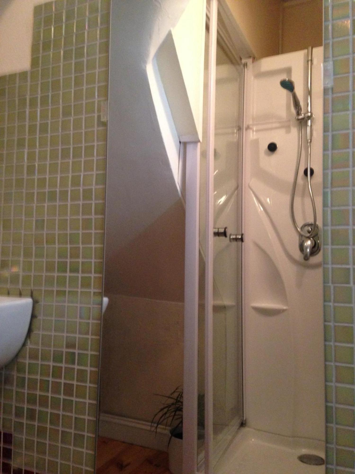 Two Top Central Beach Studios - Also Separate Spa Cabin And Watersports Brighton Ruang foto