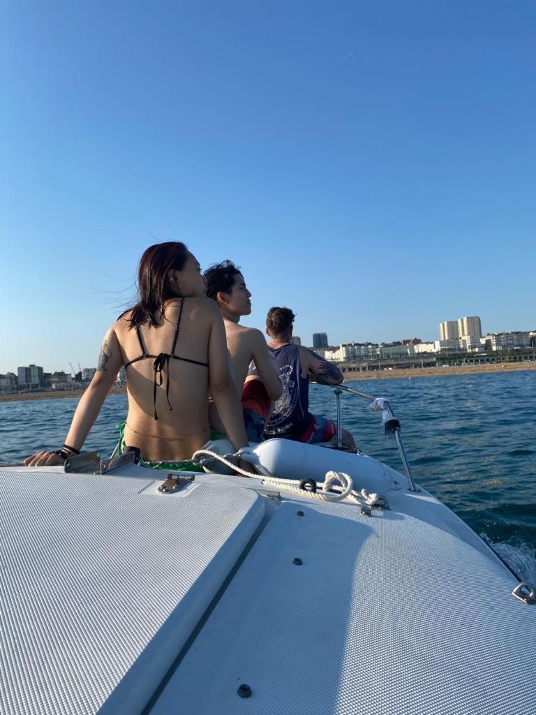 Two Top Central Beach Studios - Also Separate Spa Cabin And Watersports Brighton Bagian luar foto
