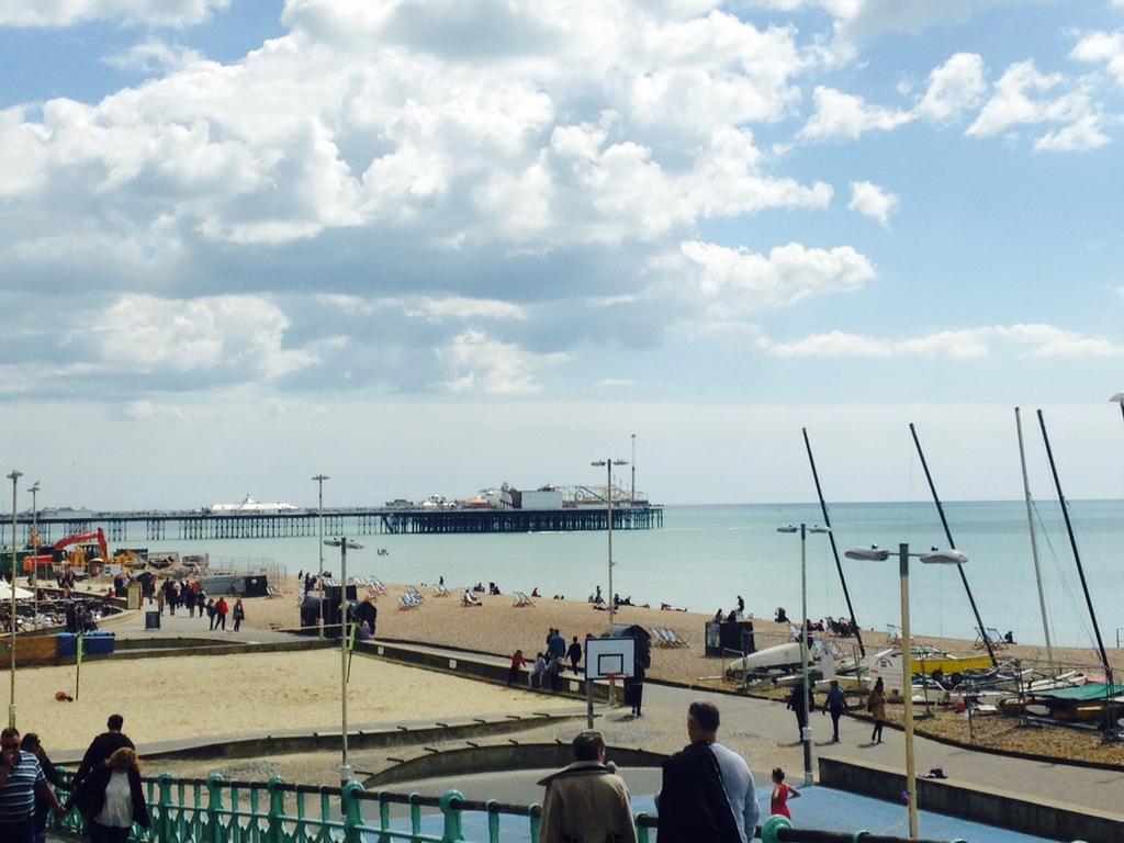 Two Top Central Beach Studios - Also Separate Spa Cabin And Watersports Brighton Bagian luar foto