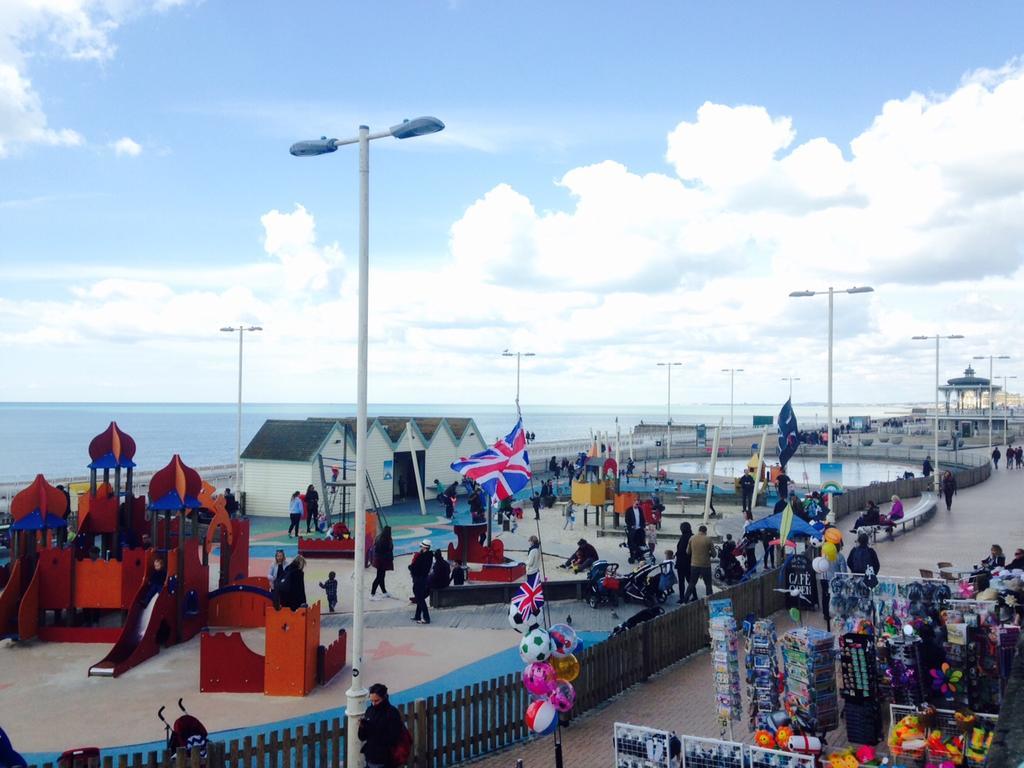 Two Top Central Beach Studios - Also Separate Spa Cabin And Watersports Brighton Bagian luar foto